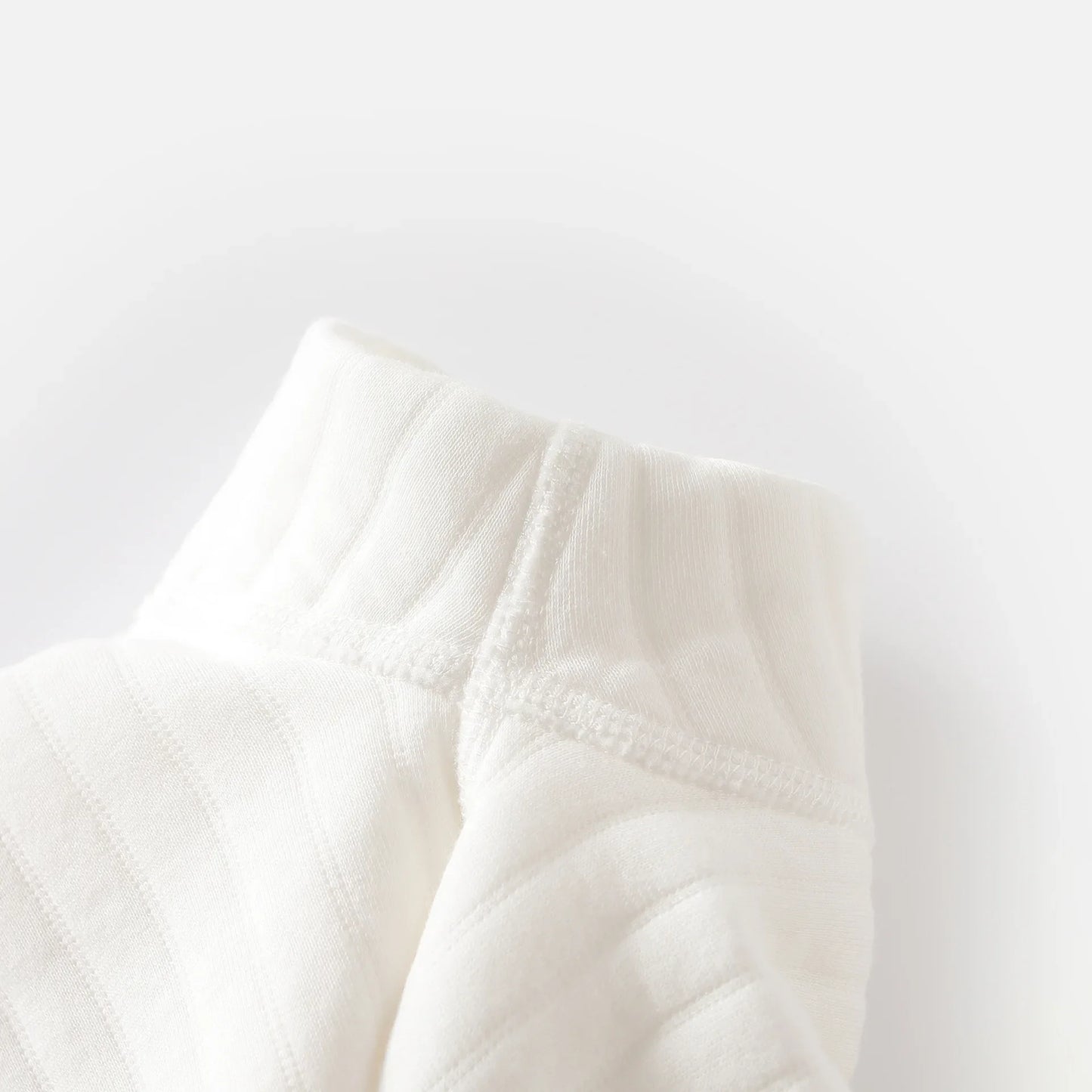 Cute Embroidered Bear Baby Jumpsuit β Thick Winter Romper for Newborns (0-6 Months) π»βοΈ