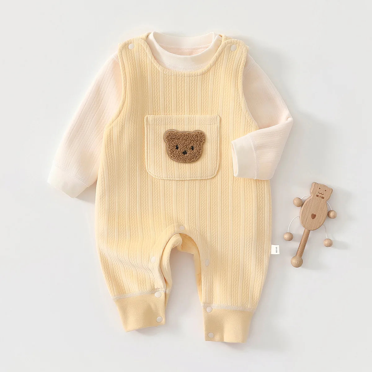 Cozy Autumn Baby Outfit – 2-Piece Cartoon Velvet Set with Long Sleeve Top & Suspender Pants (0-3 Years) 🍂👶