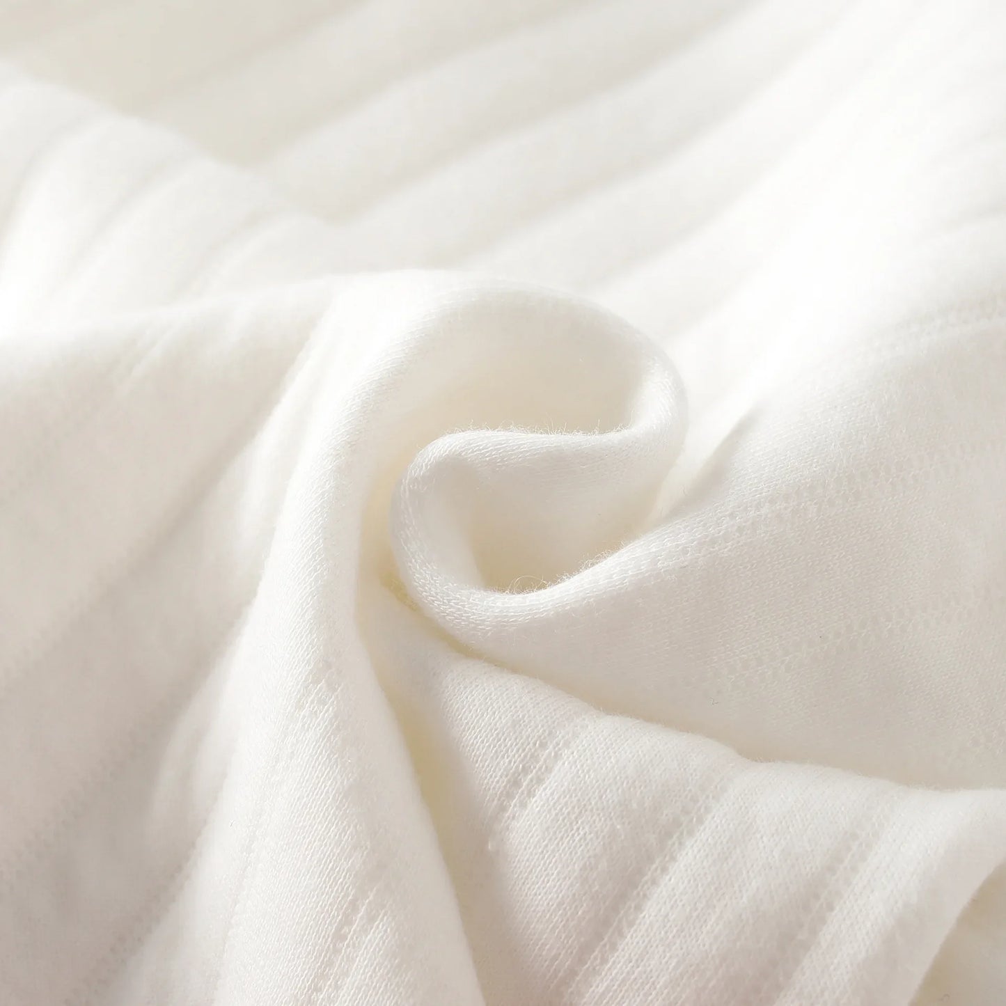 Cute Embroidered Bear Baby Jumpsuit – Thick Winter Romper for Newborns (0-6 Months) 🐻❄️