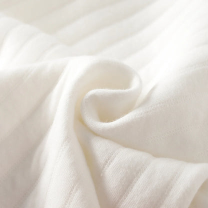 Cute Embroidered Bear Baby Jumpsuit – Thick Winter Romper for Newborns (0-6 Months) 🐻❄️