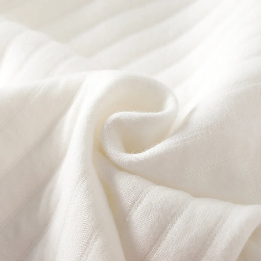 Cute Embroidered Bear Baby Jumpsuit – Thick Winter Romper for Newborns (0-6 Months) 🐻❄️