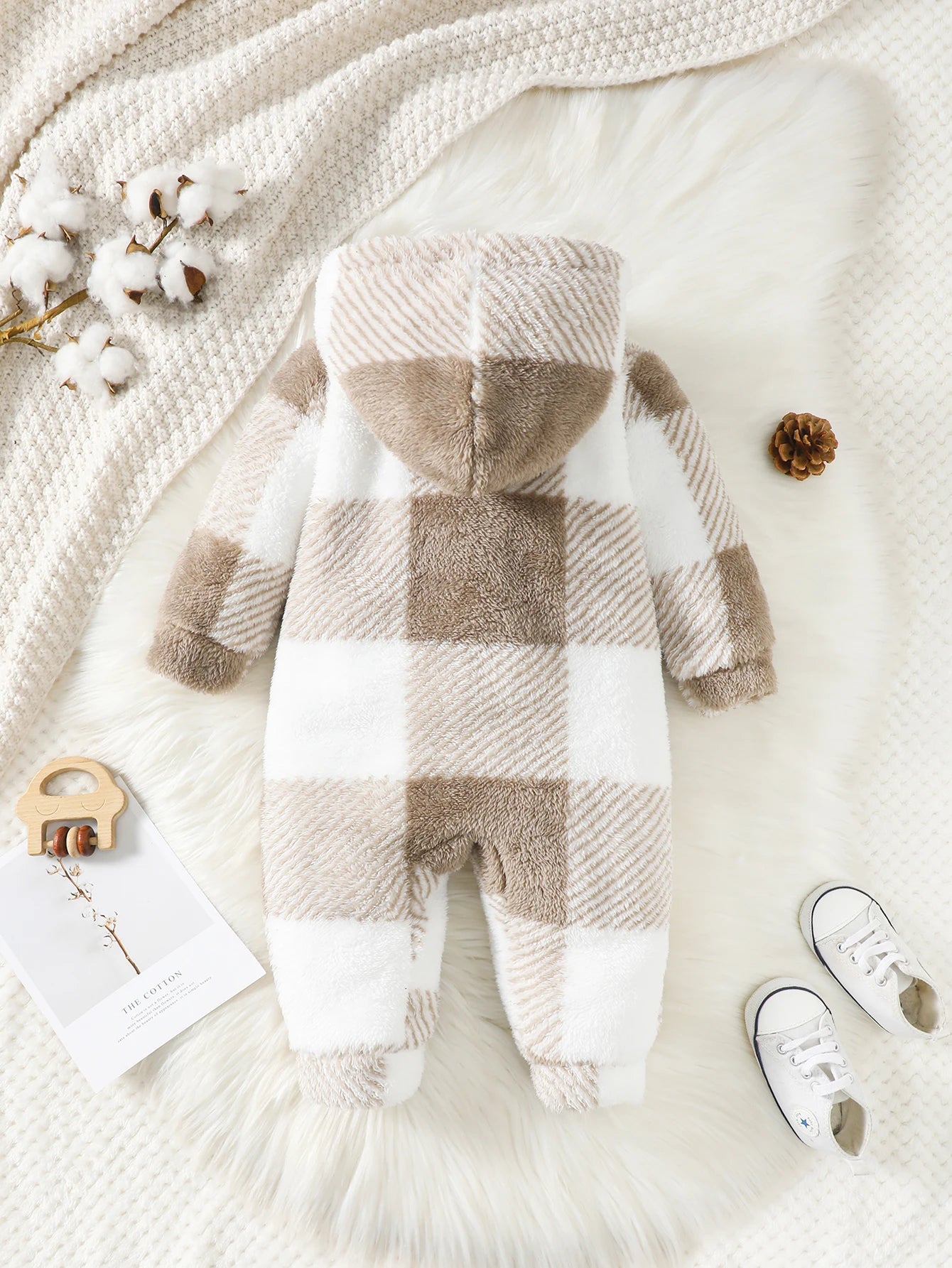 Cozy Plaid Hooded Baby Romper – Warm Winter Jumpsuit for Boys & Girls (3-24 Months) ❄️🍼0